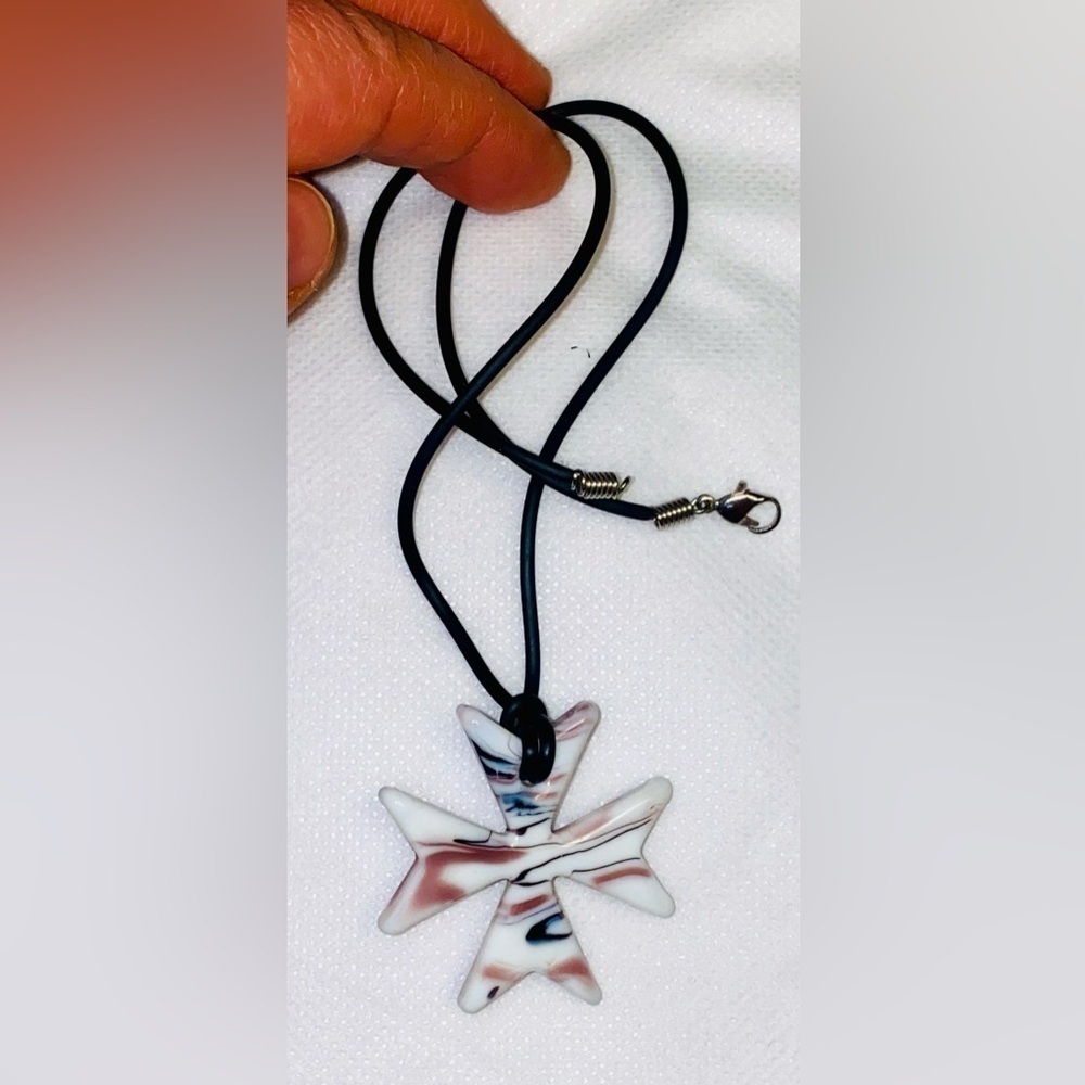 Cute necklace with a ceramic star decor